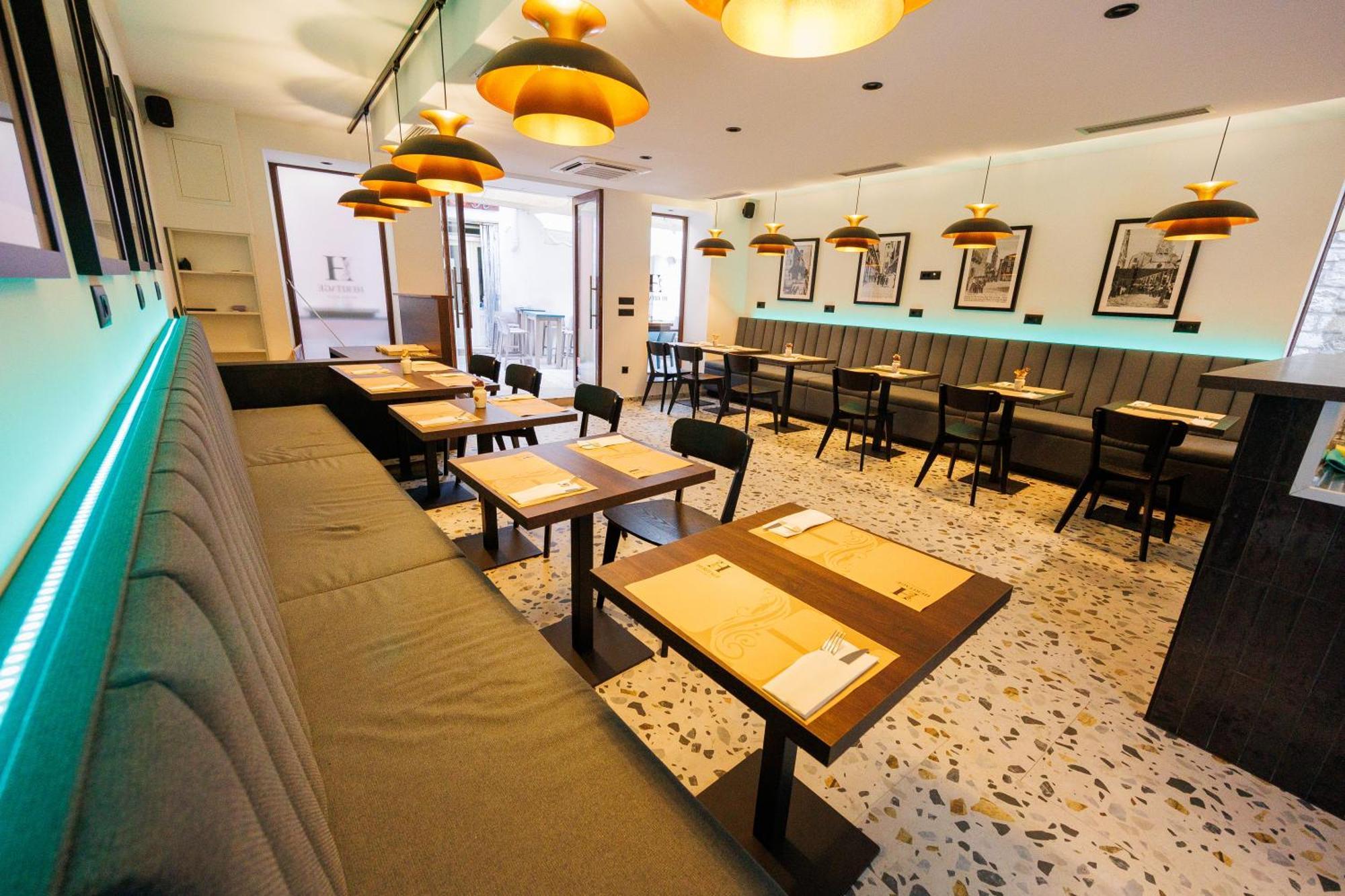 Premium Old Town Apartment *